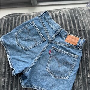 Levi's high loose short